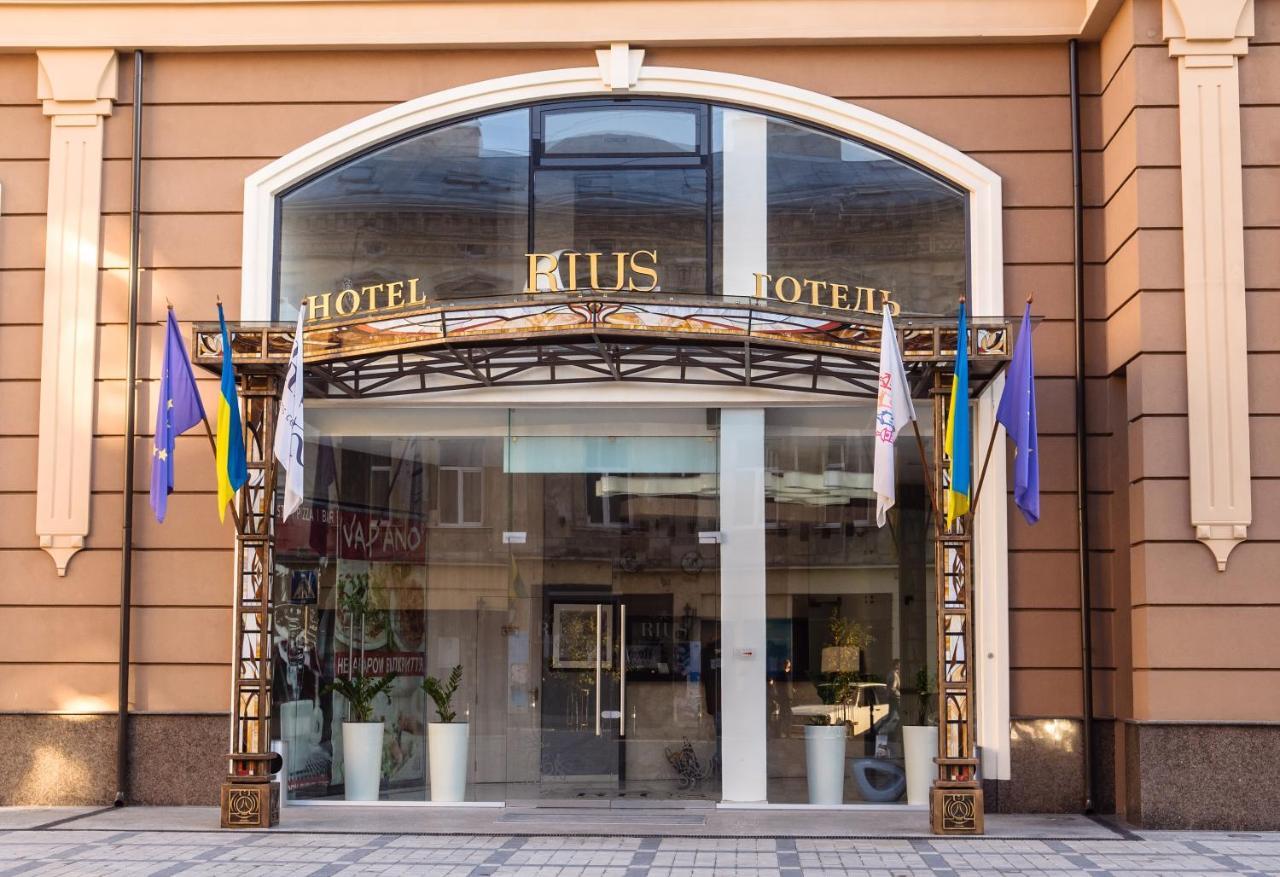 Rius Hotel Lviv Bagian luar foto