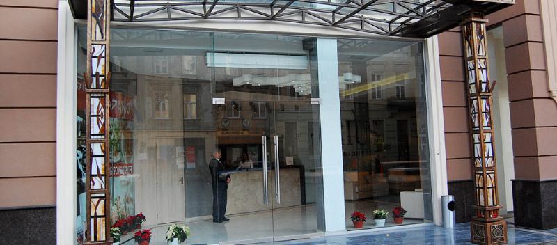 Rius Hotel Lviv Bagian luar foto
