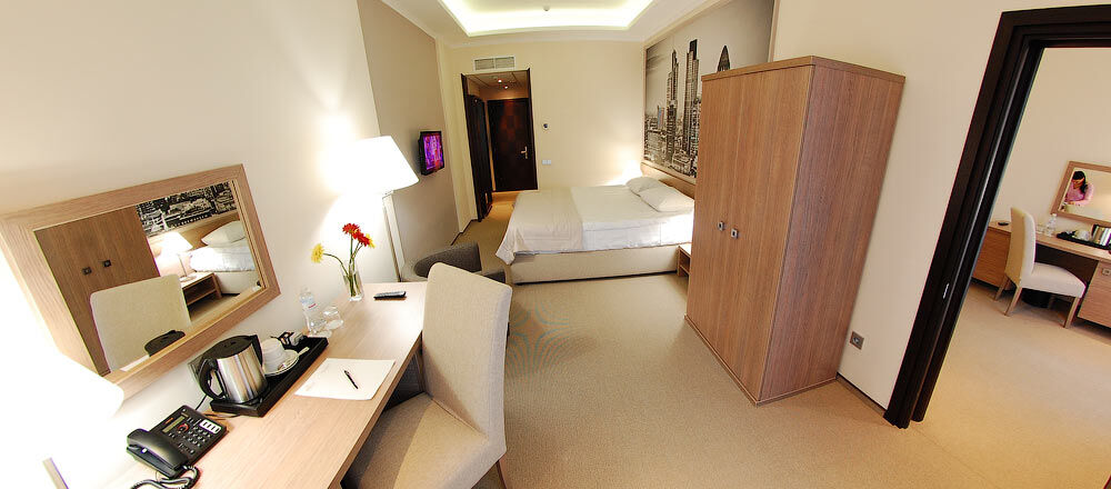 Rius Hotel Lviv Bagian luar foto